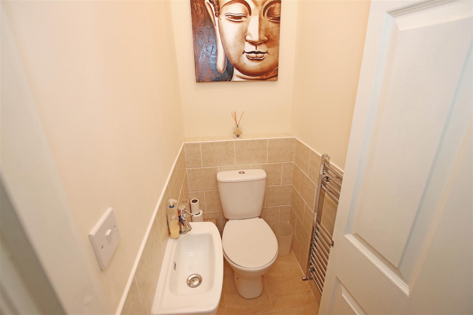 FIRST FLOOR WC